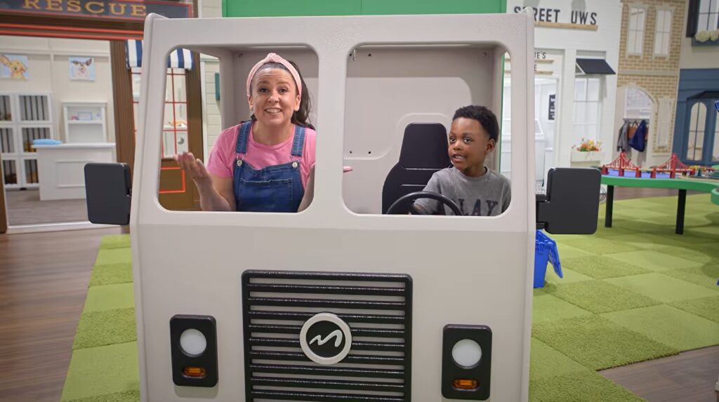 Ms. Rachel at Play Street Museum